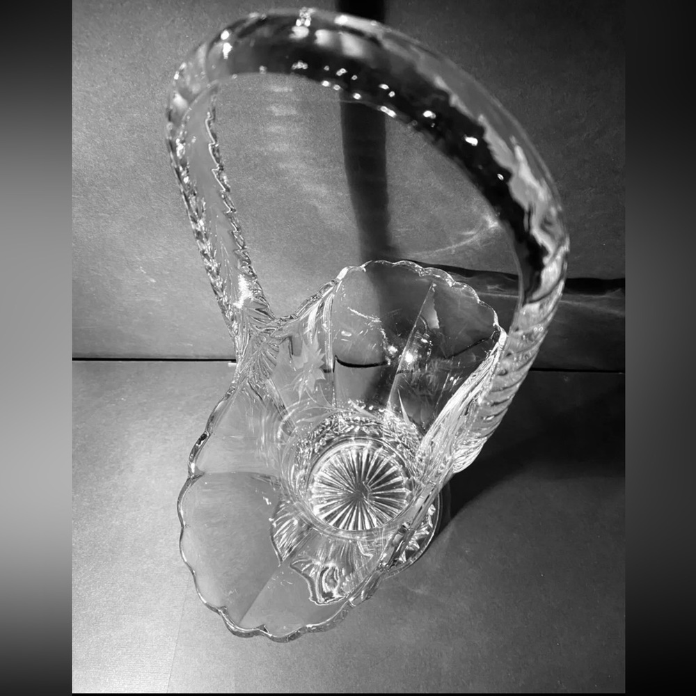Vintage Glass Basket Duncan & Miller With Elegant Etched Cornflowers, Large - Picture 5 of 6